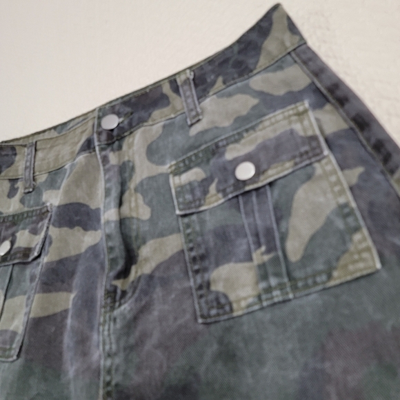 Shein Camo camouflage mini skirt Size 6 - Picture 5 of 10